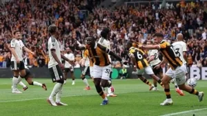 Lini Pertahanan Rapuh, Skema Bola Mati Hull City Hancurkan MU