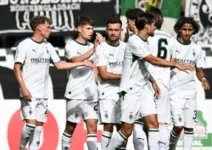 Gladbach Bantai Schott Mainz 5-0 di DFB Pokal, Kevin Diks Starter