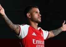 Resmi Gabung Arsenal, Bruno Guimaraes Targetkan Trofi Juara