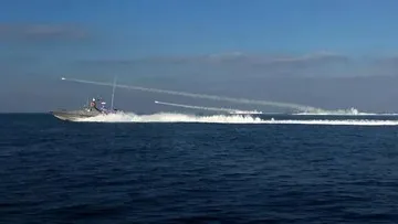 Iran Balas AS: IRGC Serang Pangkalan Yordania dan Selat Hormuz