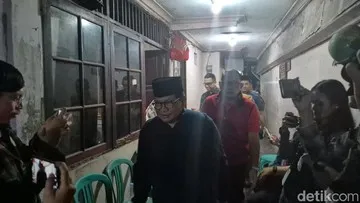 Pramono Melayat ke Rumah Duka Korban Meninggal di Pejompongan