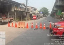 Kebakaran Pabrik Bingkai, Jalan Pondok Kelapa Selatan Dialihkan