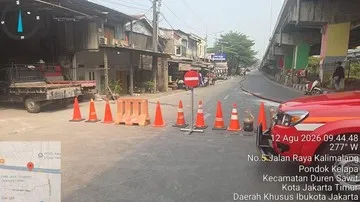 Kebakaran Pabrik Bingkai, Jalan Pondok Kelapa Selatan Dialihkan