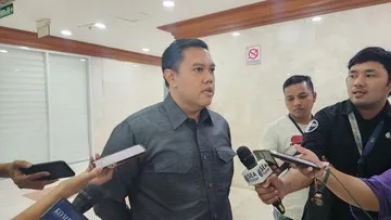 DPR Minta Penjualan Eks KRI Ki Hajar Dewantara Untungkan Negara