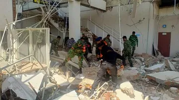 Gempa Kuat NTT: 53 Orang Meninggal, Ribuan Warga Mengungsi