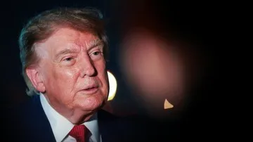 Iran Ejek Klaim Donald Trump Soal Selat Hormuz: Singgung Truk Makanan