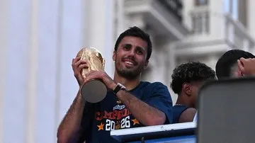 Pilih Barcelona, Rodri Tolak Peluang Pulang Kampung ke Madrid