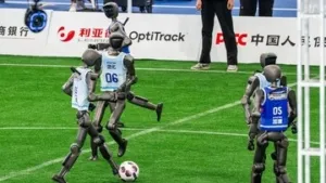 Robot Humanoid di China Bisa Main Bola dan Selebrasi ala Ronaldo