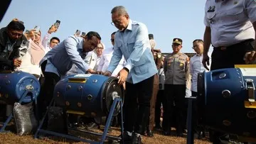 Atasi Krisis Sampah Bekasi, Zulhas Kebut Solusi Hulu-Hilir dan PSEL