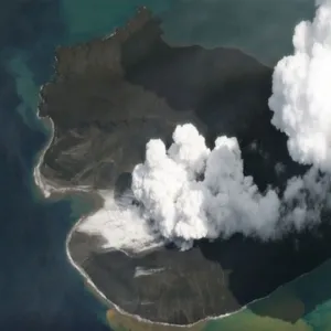 Pertumbuhan Anak Krakatau Terdeteksi Tidak Simetris Sejak Awal