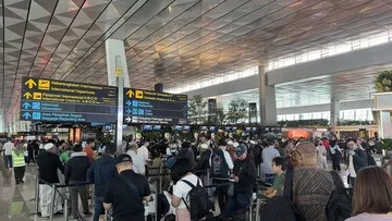 Erupsi Gunung Anak Krakatau Ganggu Penerbangan Bandara Soekarno-Hatta