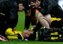 Pemain Dortmund Konstantinos Karetsas Dilarikan ke RS