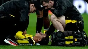 Pemain Dortmund Konstantinos Karetsas Dilarikan ke RS