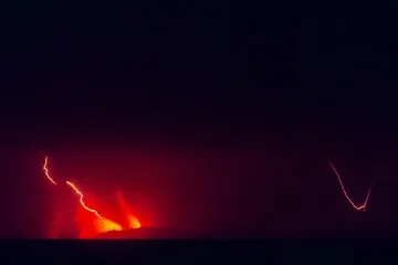 Petir Vulkanik Terdeteksi Saat Erupsi Gunung Anak Krakatau