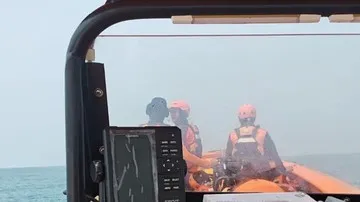 Pencarian 5 Jurnalis Hilang di Anak Krakatau Terkendala Kabut Tebal