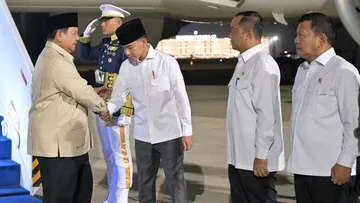 Presiden Prabowo Tiba di Jakarta Usai Hadiri KTT BRICS 2026 di India
