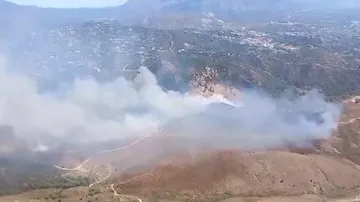 Kebakaran Hutan Melanda Dekat Costa del Sol Spanyol, 3 Orang Terluka