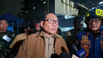 Kebakaran di Gambir: 4 RT Terdampak, Wali Kota Tinjau Pengungsian